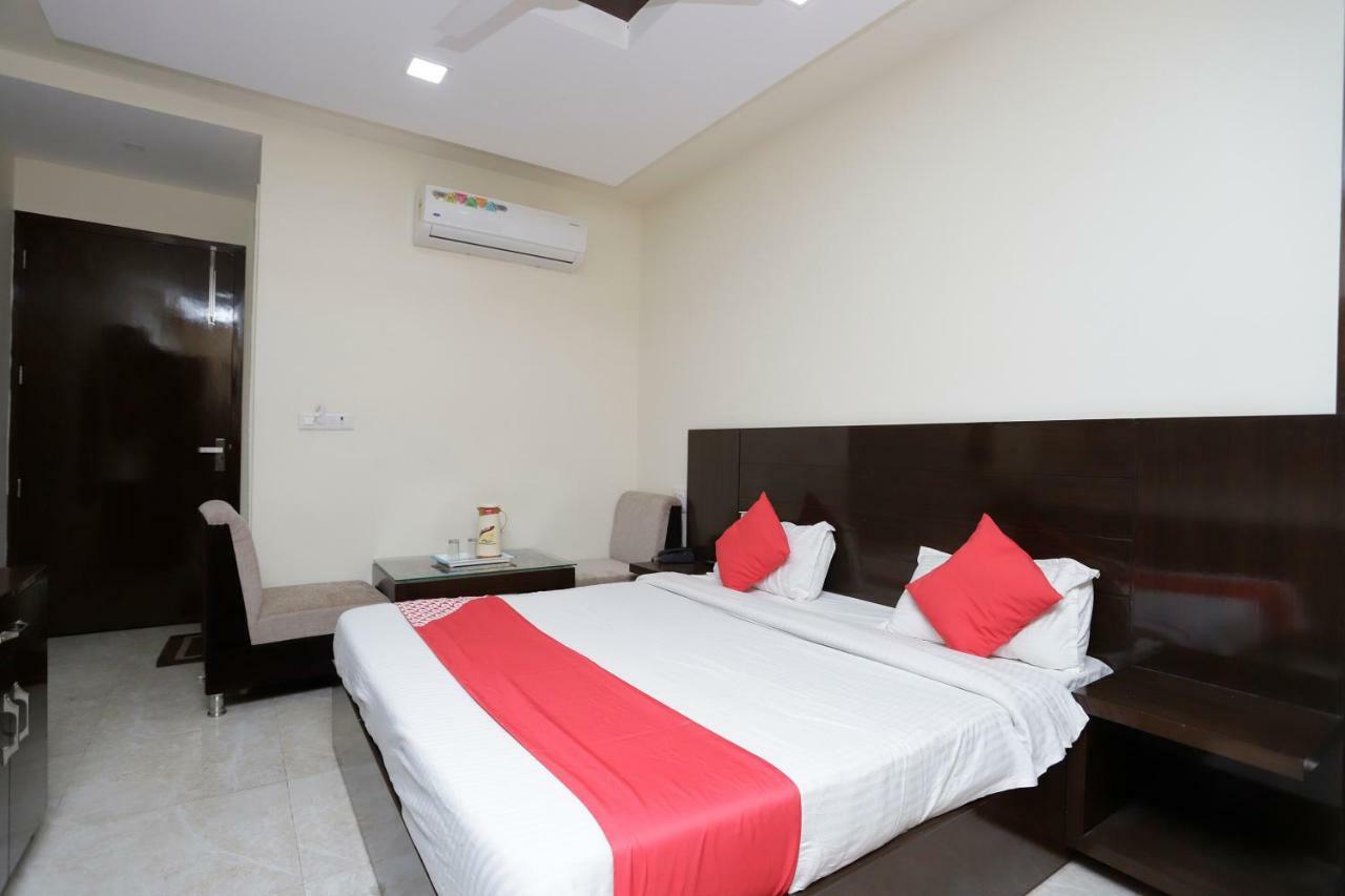 Oyo 39595 Hotel Ray Ban Kankhal Екстериор снимка