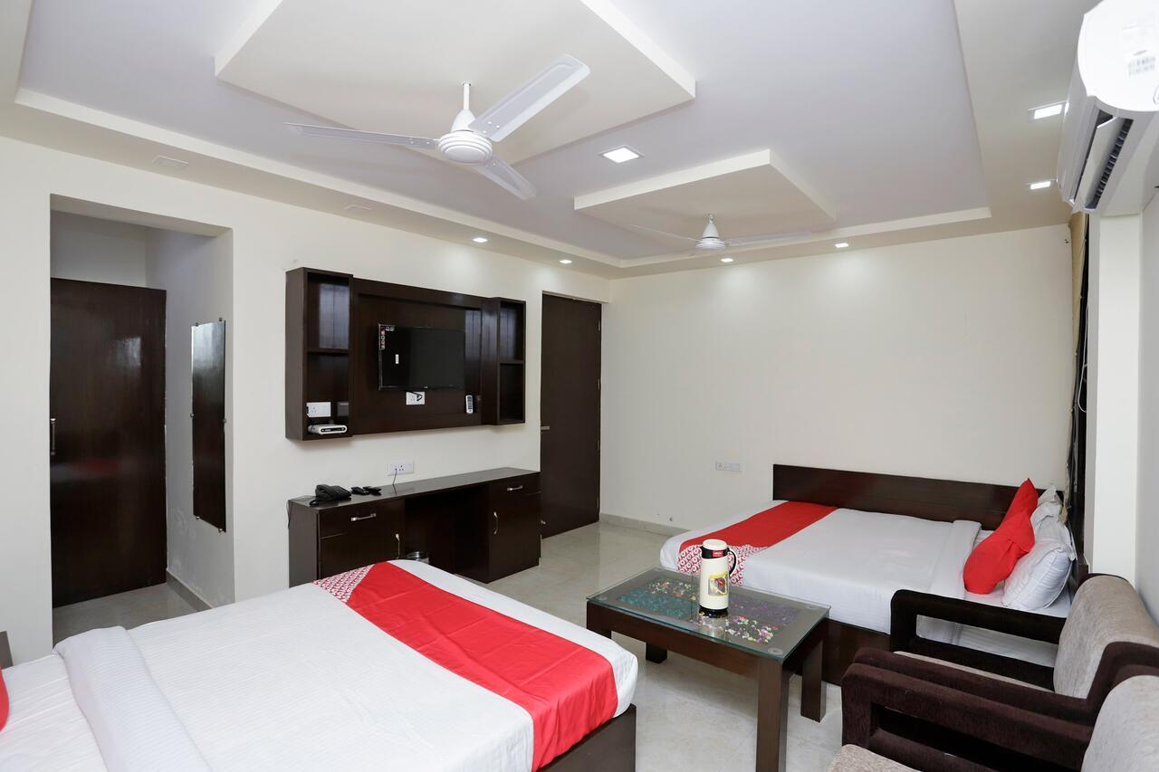 Oyo 39595 Hotel Ray Ban Kankhal Екстериор снимка
